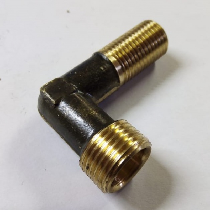 Угольник М14 х М18